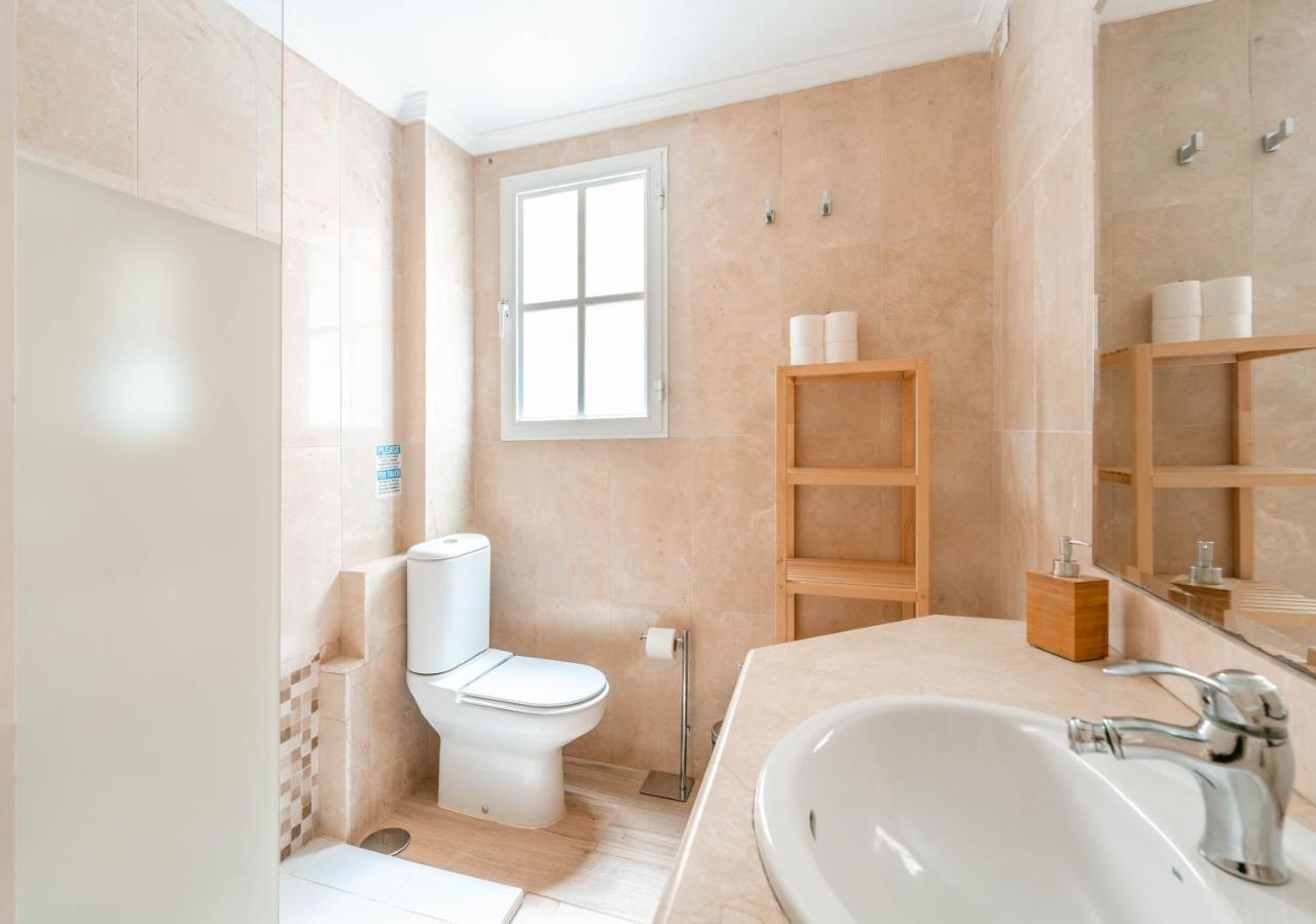 Gran Apartamento De 3 Habitaciones Junto A La Catedral Màlaga Exteriér fotografie